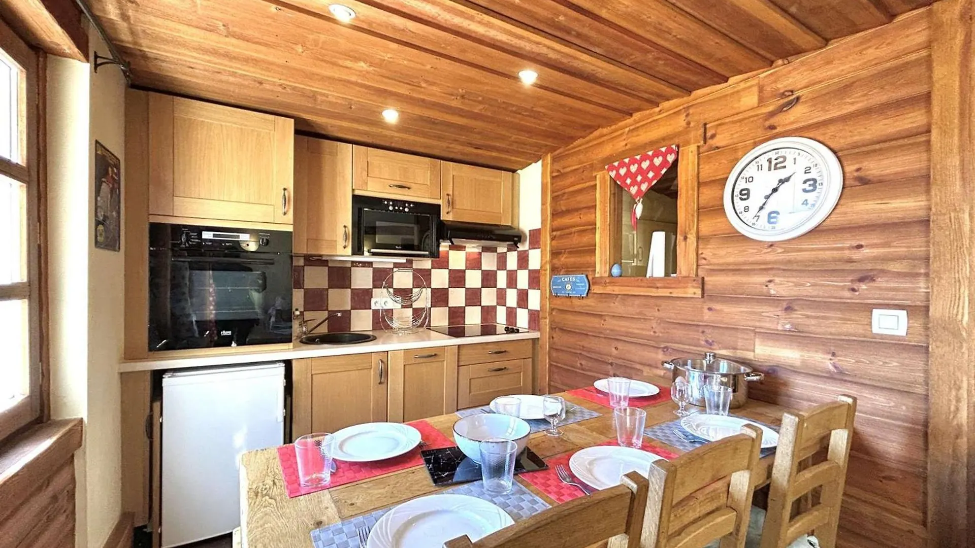 Charmant T3 Renove Au Coeur De Briancon - Ideal Pour 4, Bien Equipe, Proche Bus Et Parking - Fr-1-330C-102 0*, Briancon (Hautes-Alpes) France