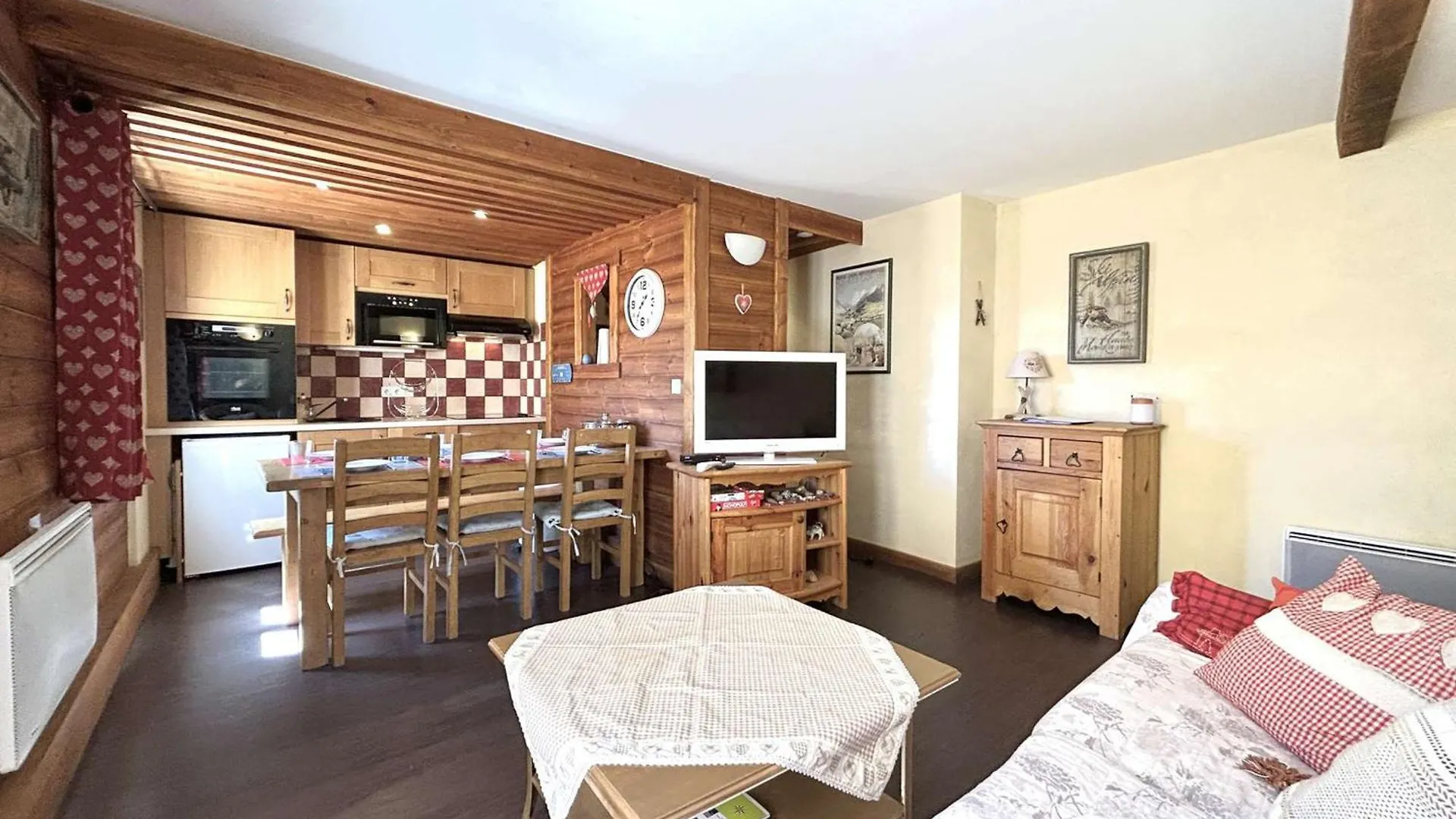 Apartment Charmant T3 Renove Au Coeur De Briancon - Ideal Pour 4, Bien Equipe, Proche Bus Et Parking - Fr-1-330C-102